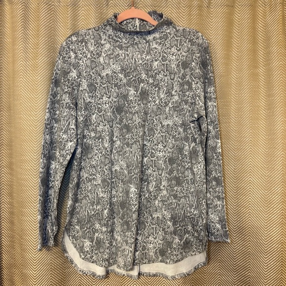 NWT Chicos Snake-Print Mock Neck Tunic, SZ 1, Medium - Picture 5 of 7